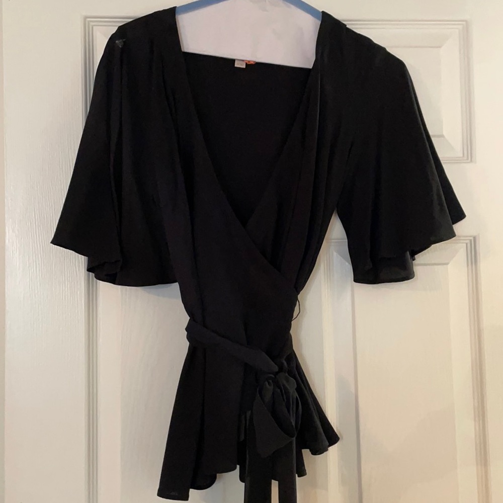 Black Loft Wrap top